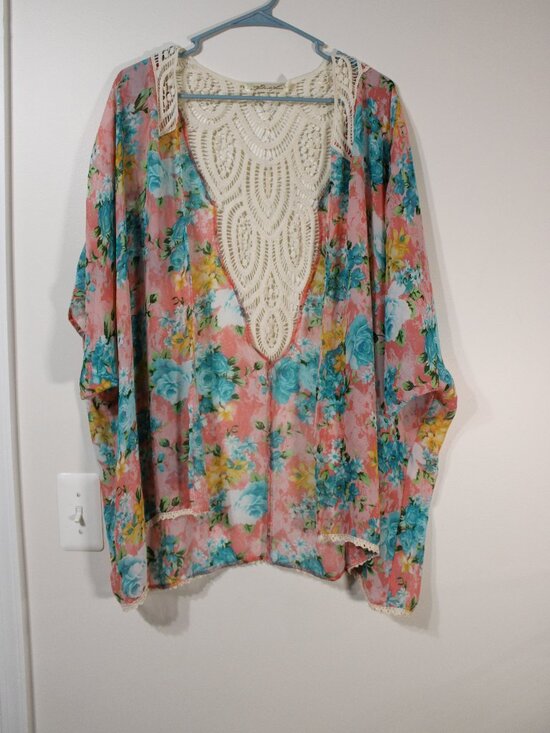 Liberty Love Tops - Womens Liberty Love Floral Crochet Lace Kimono/Sheer Cardigan or Beach Coverup